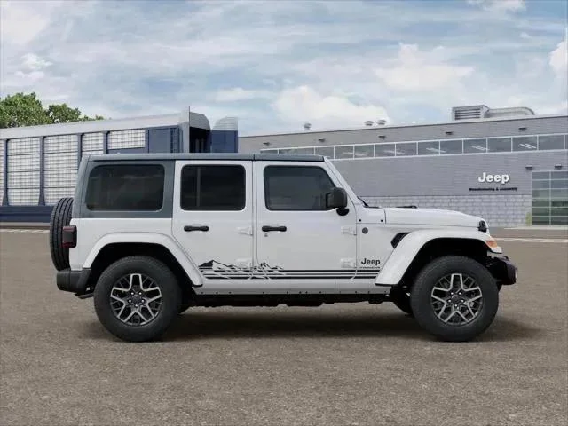 New 2026 Bright White Clear-Coat Exterior Paint Jeep Sahara image 24