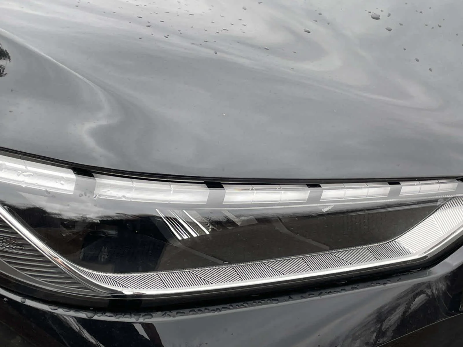 New 2026 Mineral Black INFINITI LUXE image 12