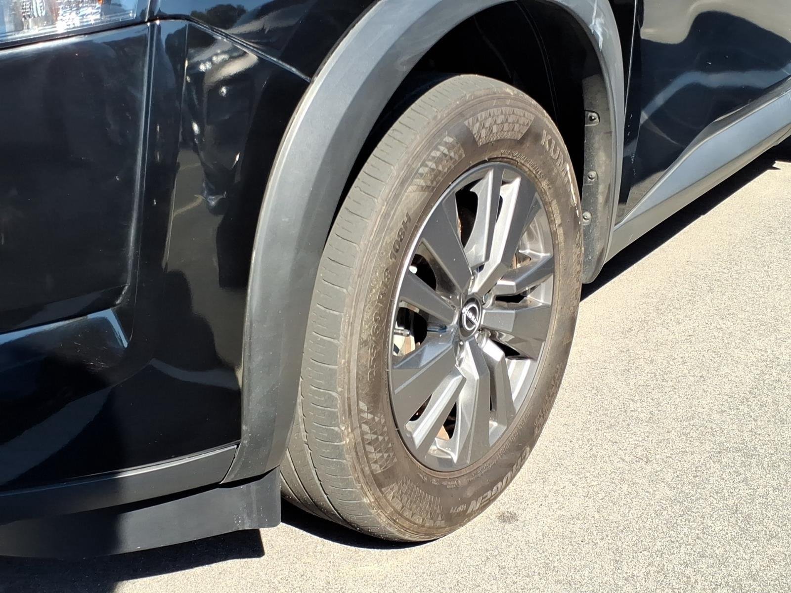 Used 2024 Super Black Nissan SV image 3