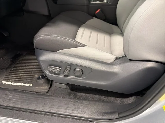 2026 Toyota Tacoma TRD Off Road - Photo 13
