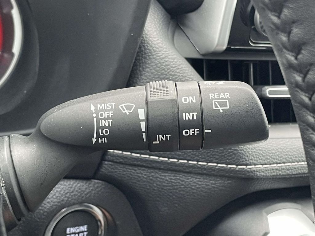 2025 Toyota RAV4 XLE Premium - Photo 13