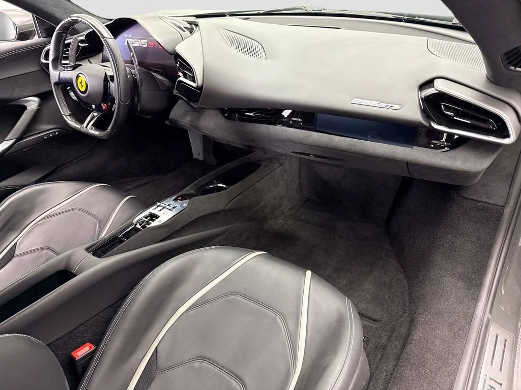 Used 2022 Grigio Scuro Ferrari  image 17