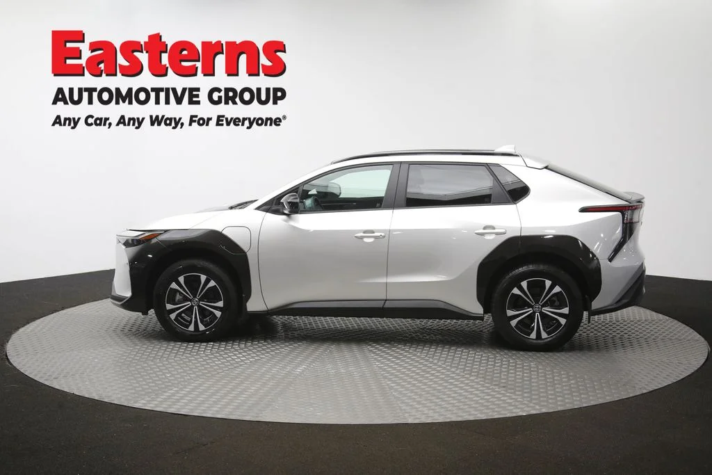 Used 2024 Silver Toyota XLE image 61