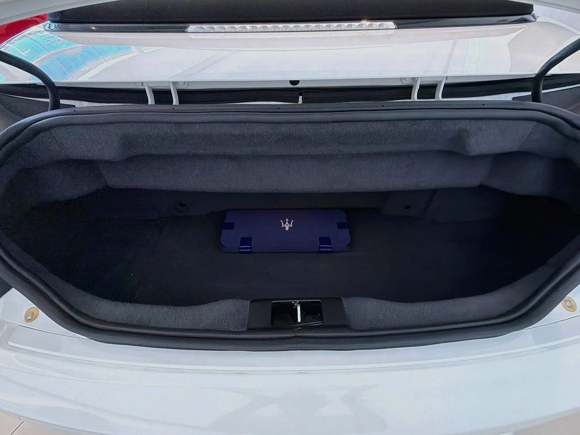 Used 2018  Maserati Sport image 12