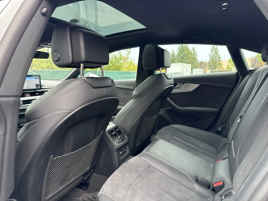 Used 2022 Navarra Blue Metallic Audi Prestige One-Owner image 18