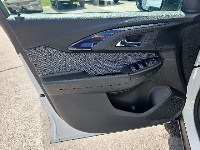 Used 2022 Summit White Chevrolet LT image 14