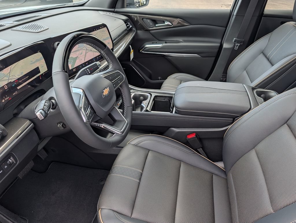 New 2026 Polar White Tricoat Chevrolet High Country image 7
