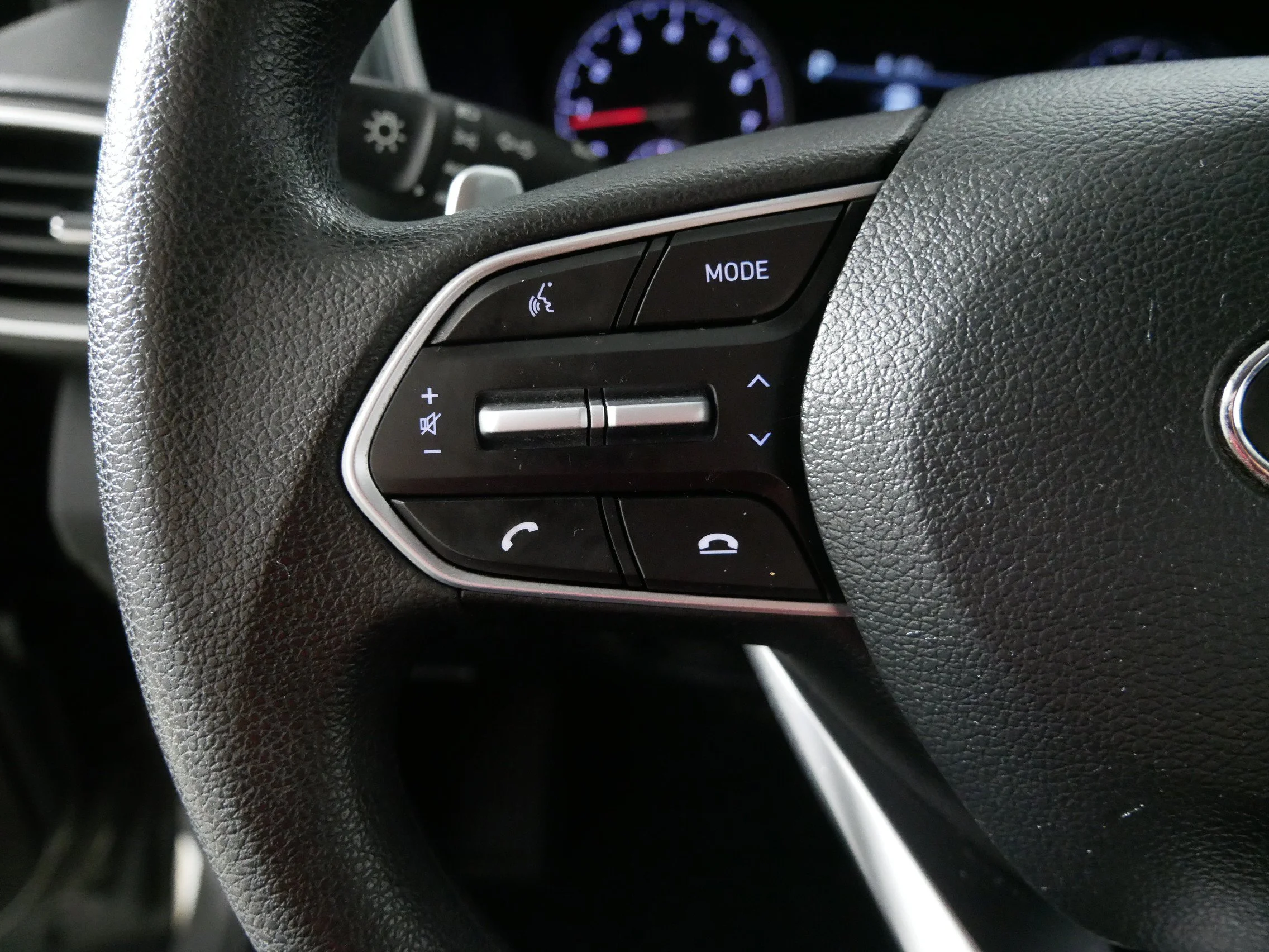 Used 2022 Hampton Gray Hyundai SEL image 27