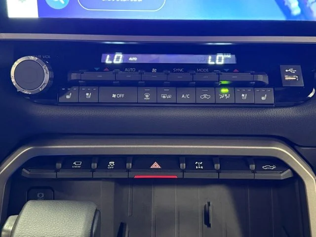 Used 2026  Toyota Limited image 30