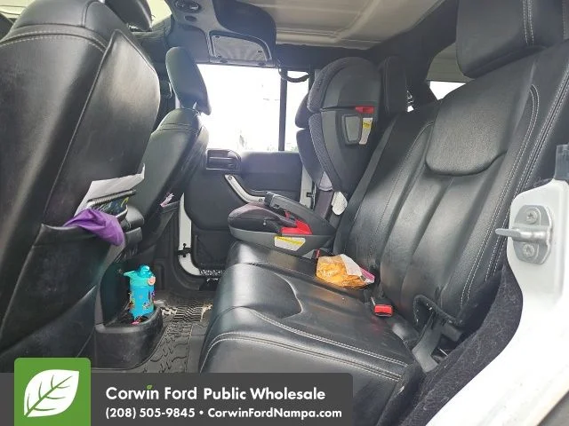 Used 2016 White Jeep Unlimited Rubicon image 9