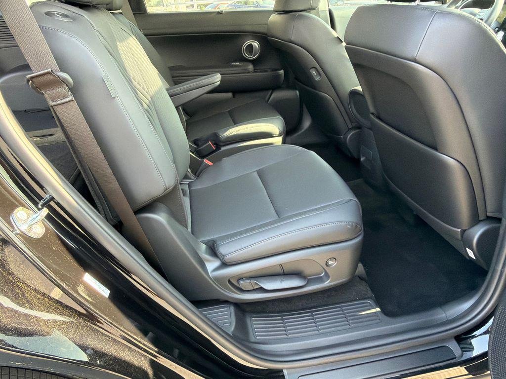 New 2026 Black Hyundai SEL Premium FWD image 15