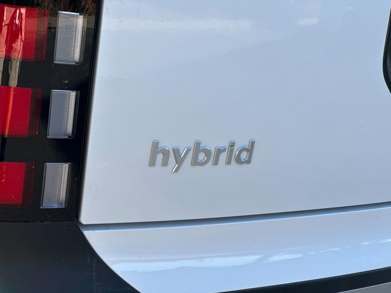 New 2026 White Hyundai SEL 8P image 25