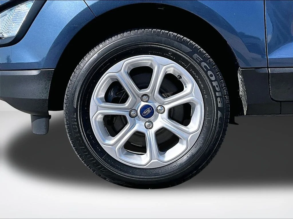 Used 2022 Blue Ford SE image 10