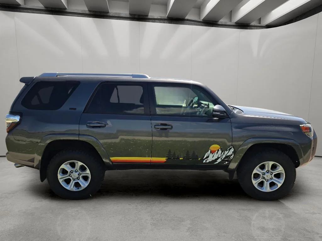 Used 2018 Magnetic Gray Metallic Toyota SR5 Premium image 6