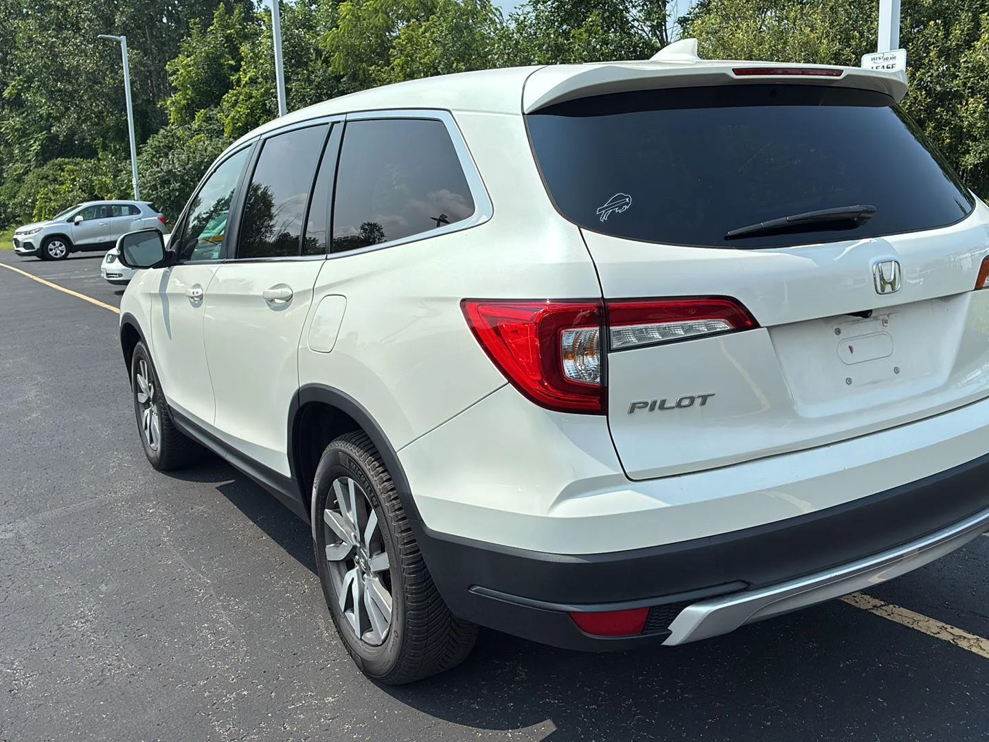 Used 2019 White Diamond Pearl Honda EX-L image 23