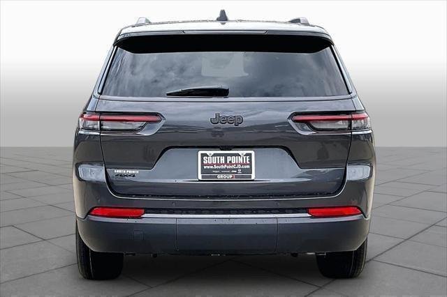 New 2026 Baltic Gray Metallic Clear-Coat Exterior Paint Jeep Laredo Altitude image 4
