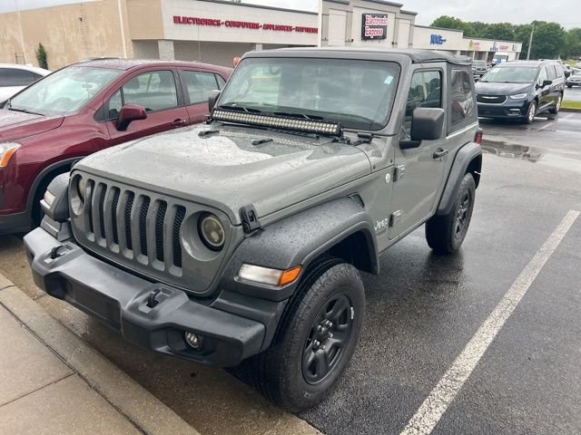 2021 Jeep Wrangler Sport's photo