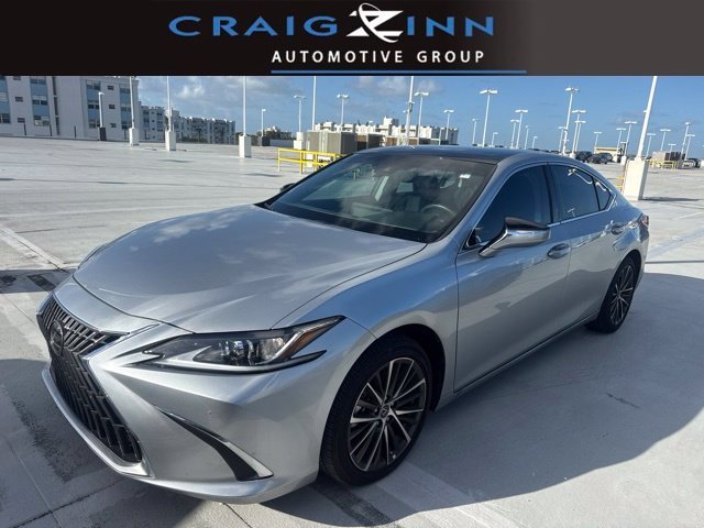 2025 Lexus ES