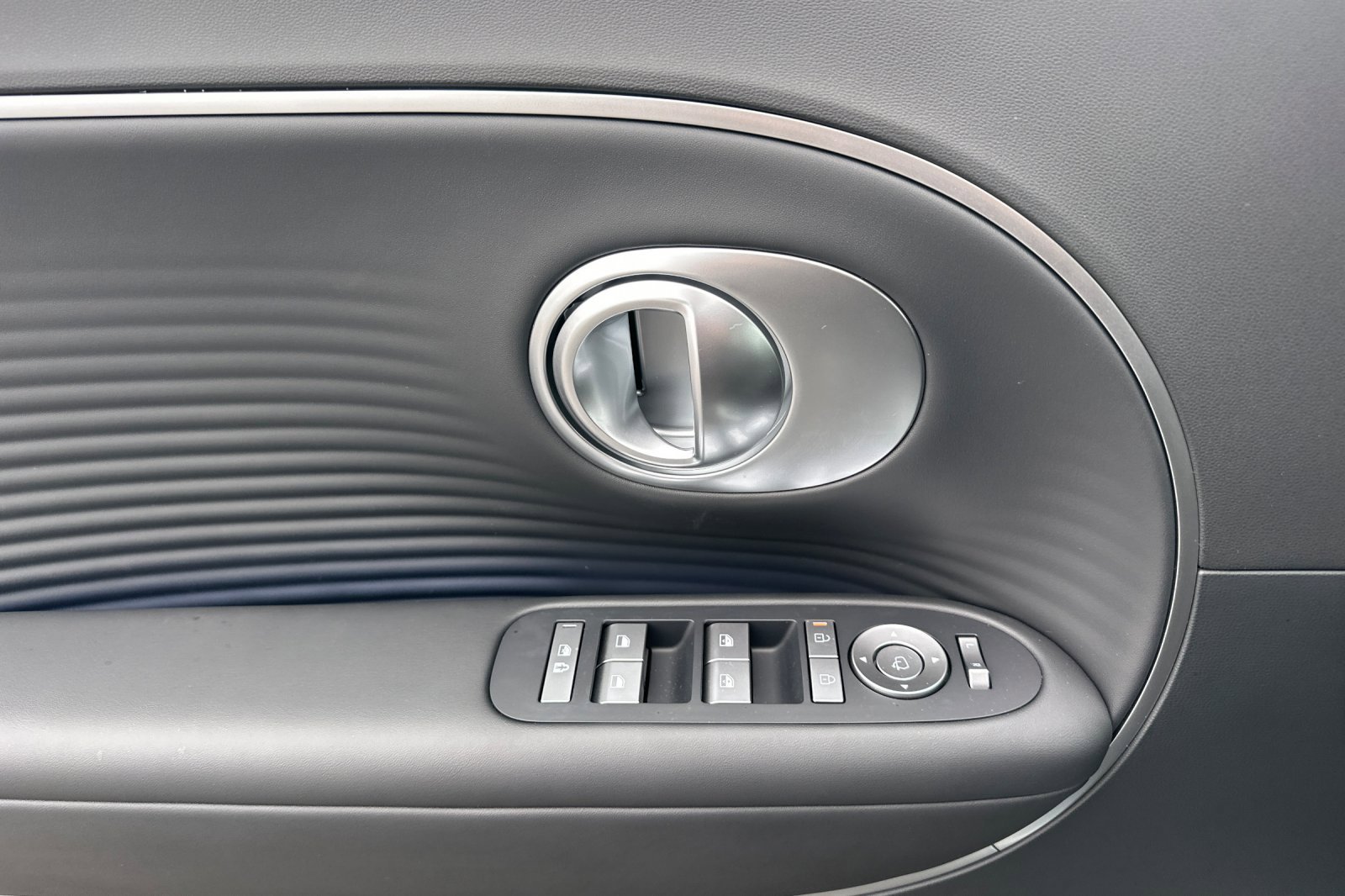 New 2026 Snow White Pearl Hyundai SEL image 41