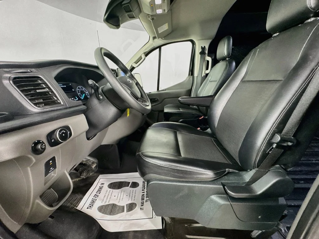 Used 2023 Black Metallic Ford Base image 23