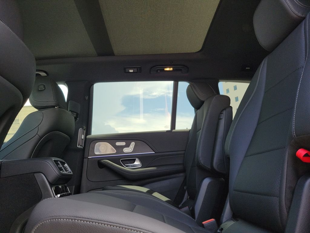 New 2026 MANUFAKTUR Alpine Grey Mercedes-Benz GLS 450 image 11