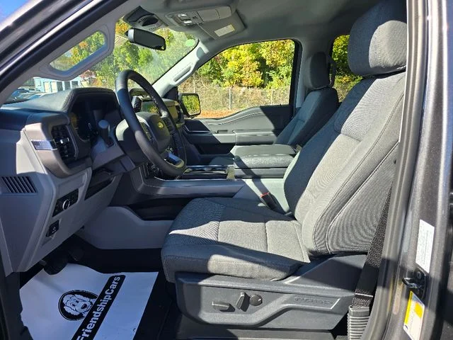 2025 Ford F-150 XLT - Photo 11