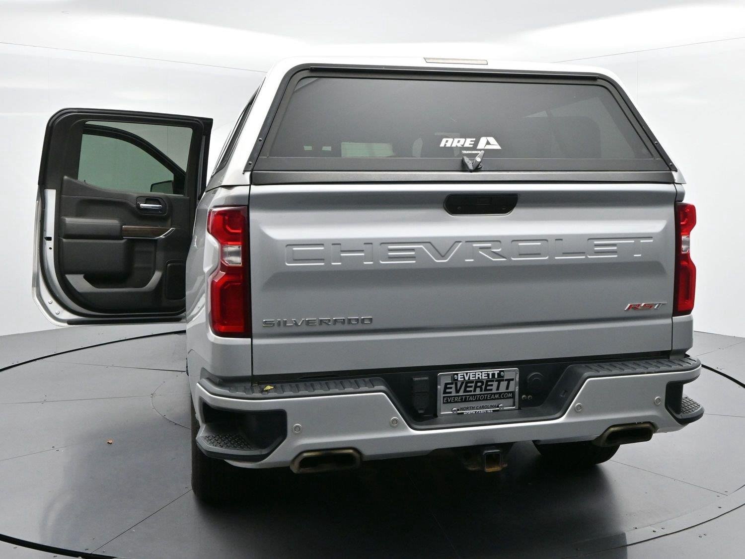 Used 2020 SILVER ICE METALLIC Chevrolet RST image 42