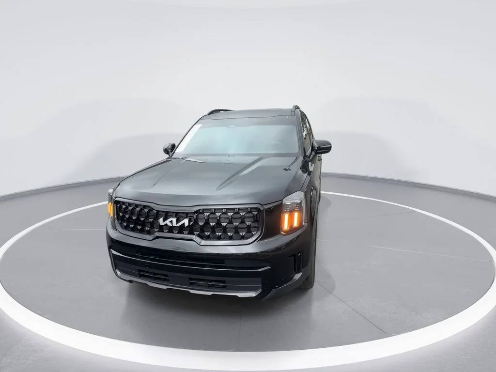 Used 2024 Black Kia EX X-Line image 3