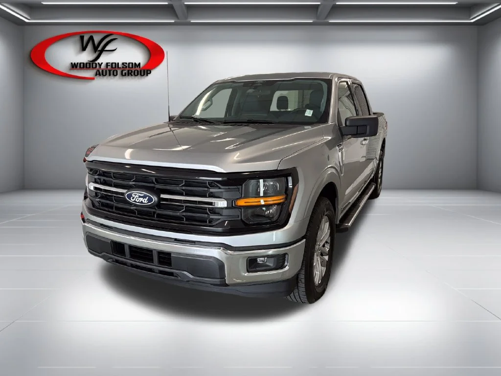New 2026 Iconic Silver Metallic Ford XLT image 3