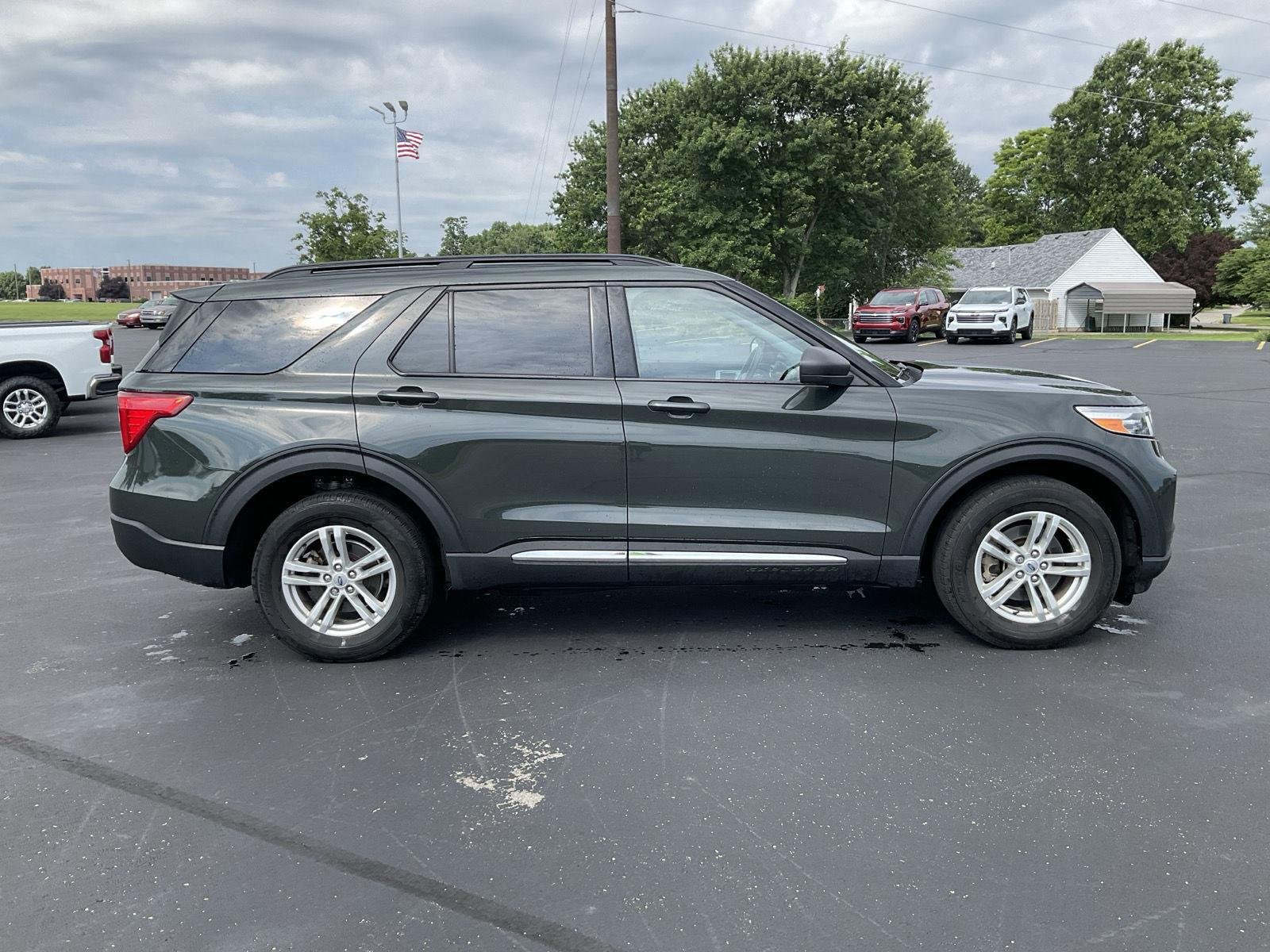 Used 2023 GRAY FORD XLT 4WD image 5