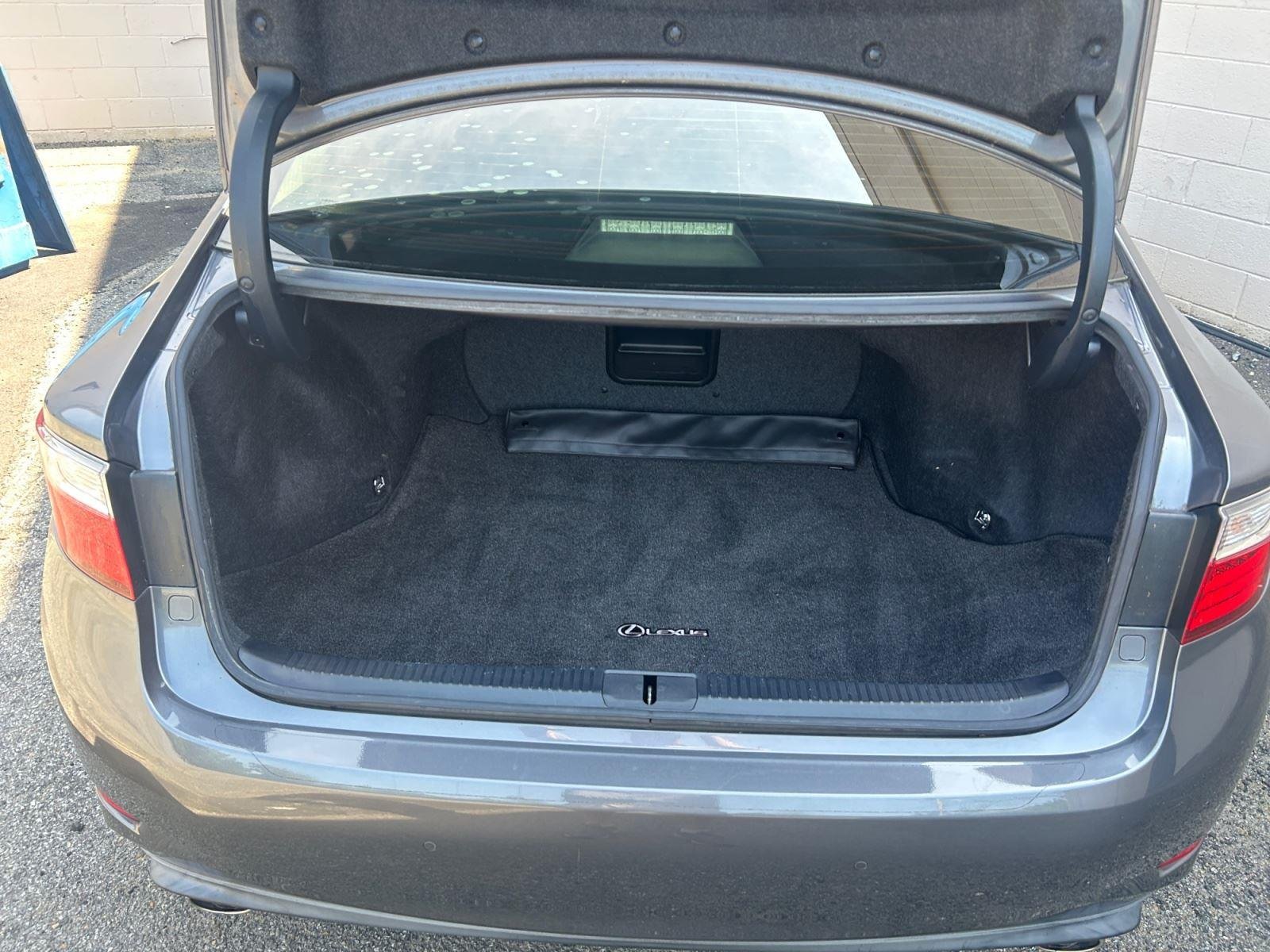 Used 2015 Nebula Gray Pearl Lexus  image 16