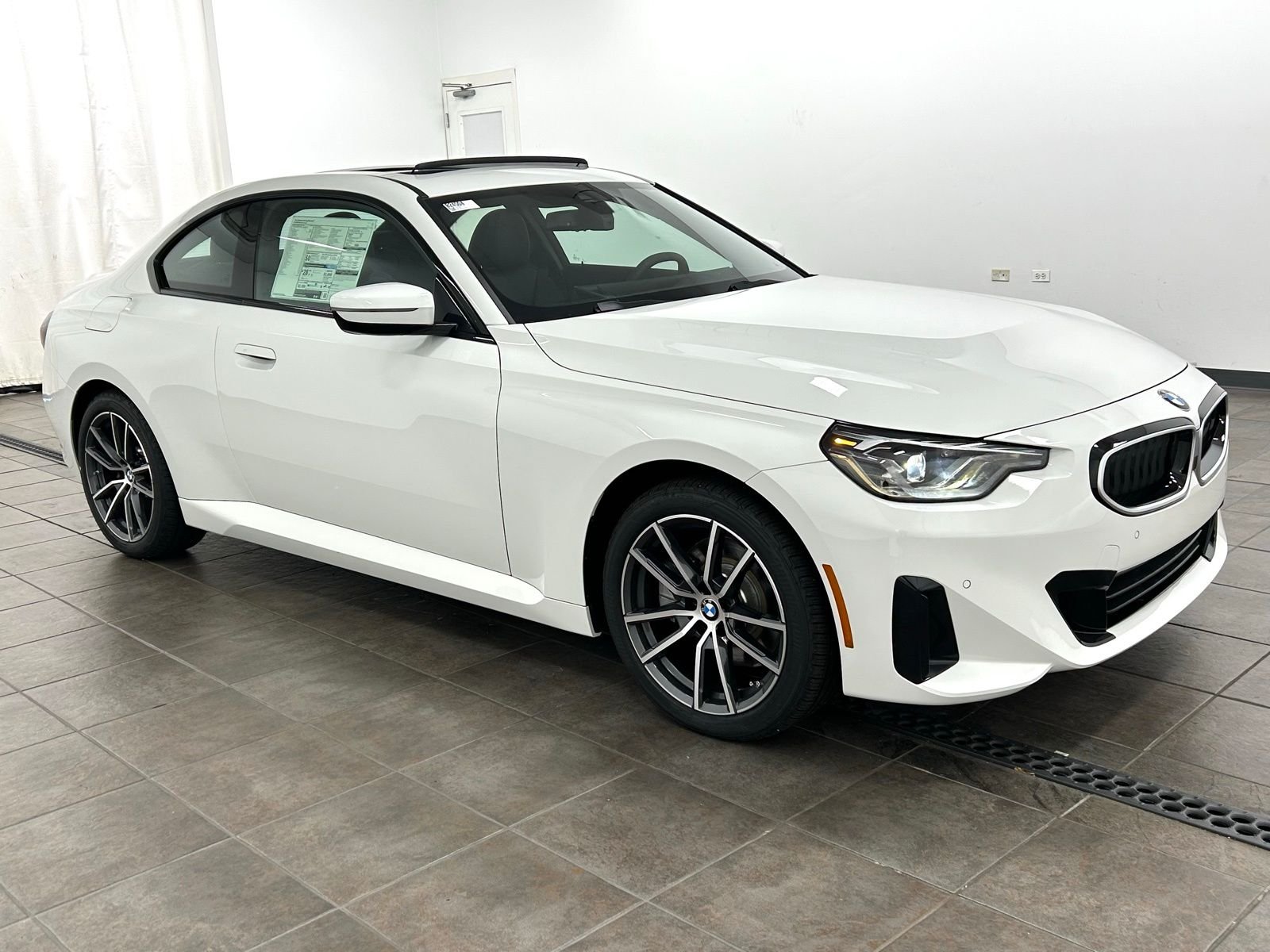 2025 BMW 2 Series 230i - Photo 6