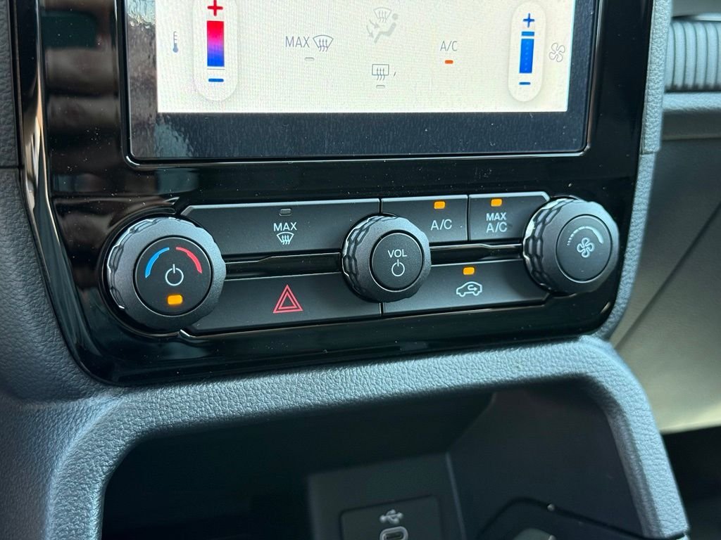 New 2026 Marsh Gray Ford XLT image 11