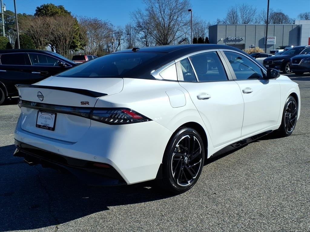 New 2026 Aspen White TriCoat / Super Black Two-tone Nissan SR image 7