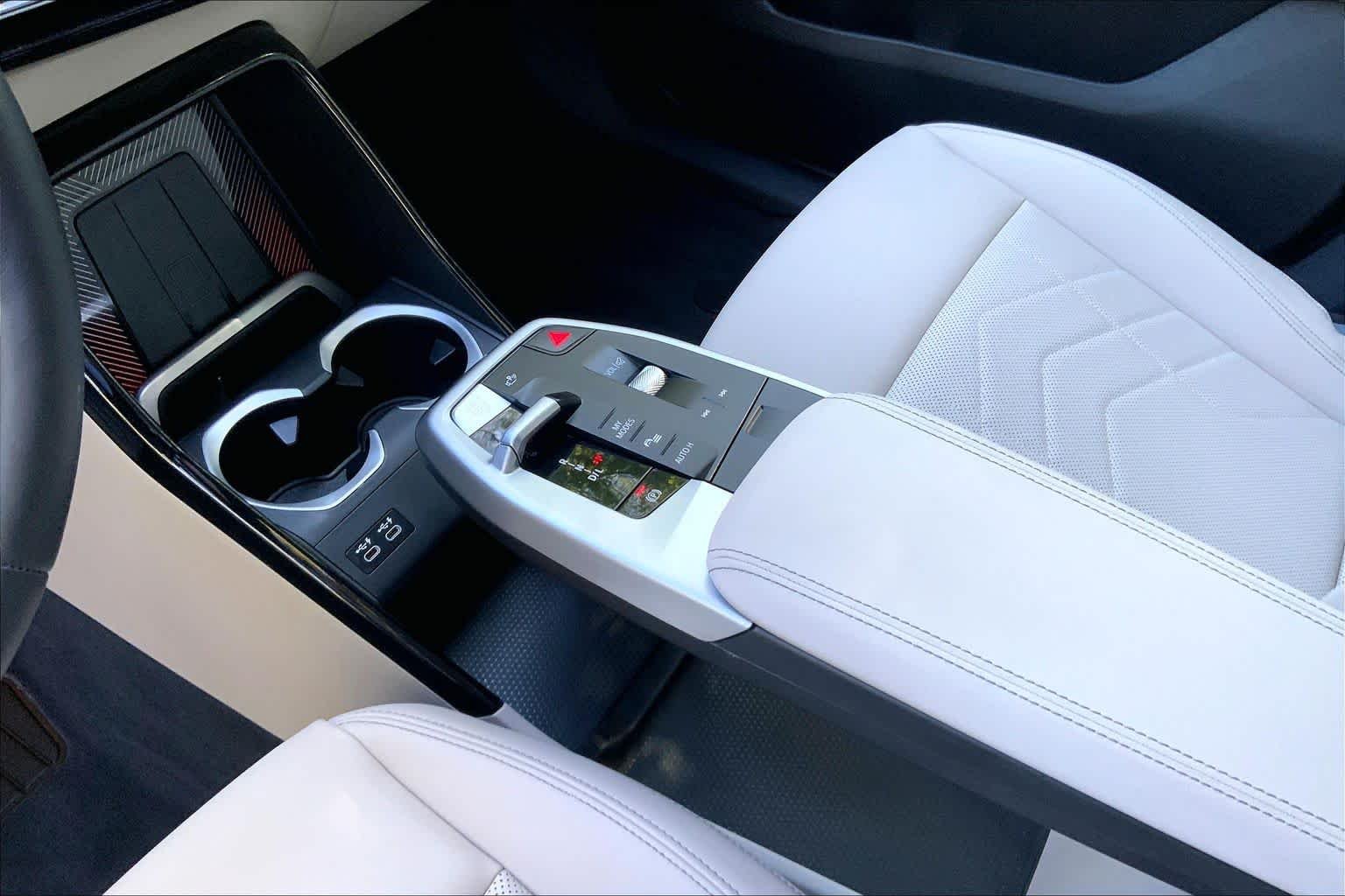 Used 2023 Phytonic Blue Metallic BMW xDrive28i image 16