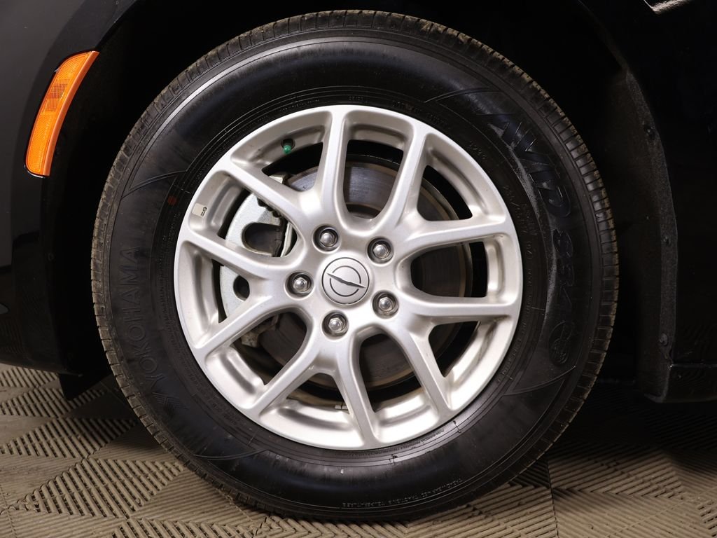 2025 Chrysler Pacifica Select - Photo 19