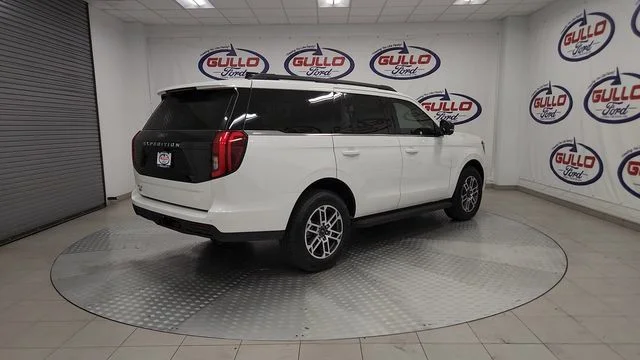New 2026 Star White Metallic Tri-Coat Ford Active image 12