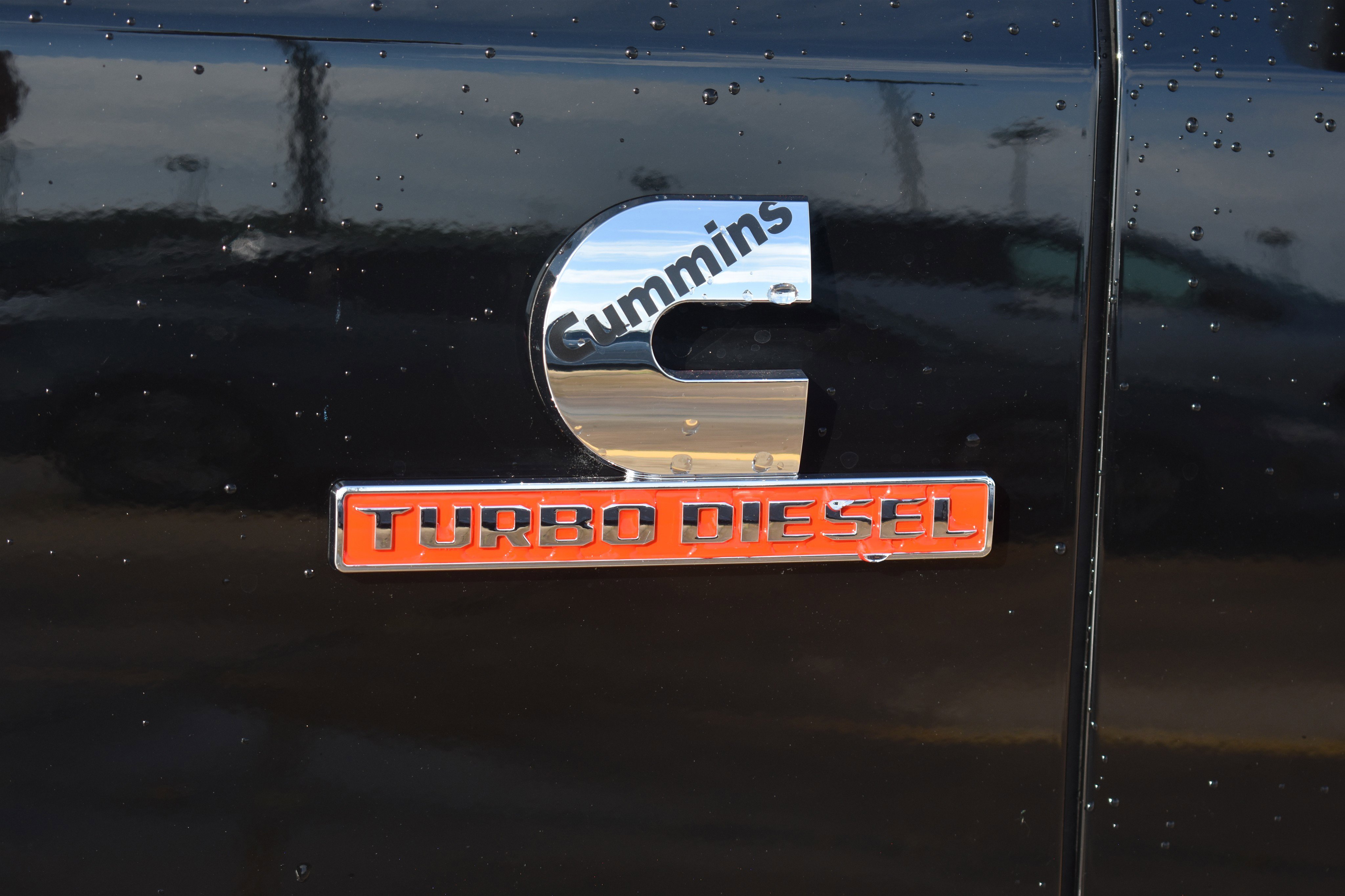 New 2026 Diamond Black Crystal Pearl-Coat Exterior Paint RAM Laramie image 12