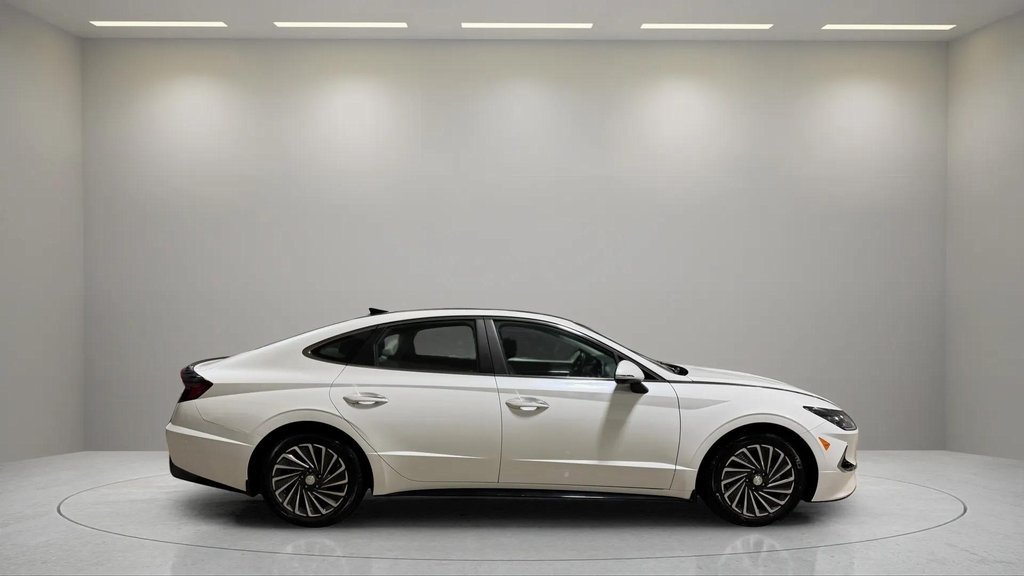 2021 Hyundai Sonata Hybrid Limited photo 4