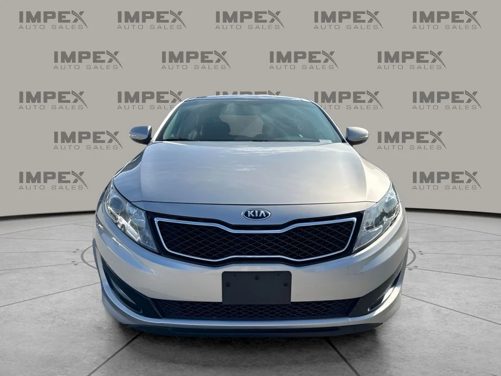 Used 2013 Silver Kia SX image 8