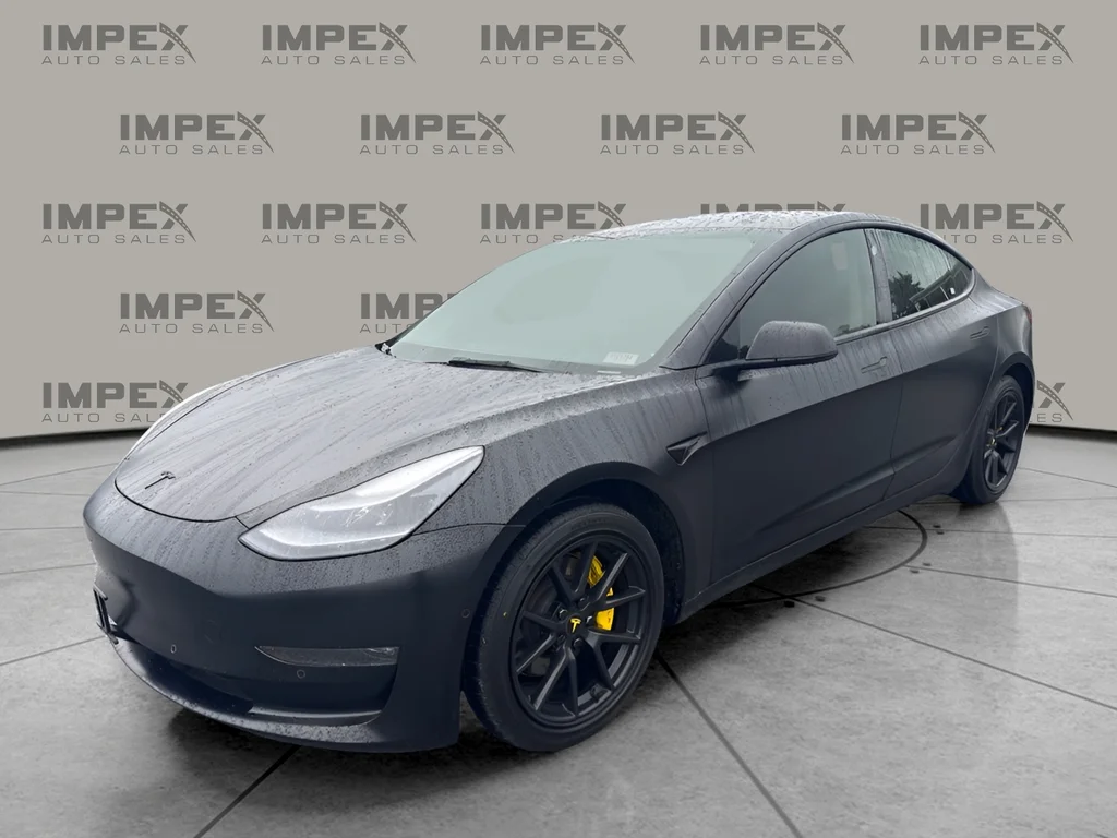 Used 2022 Black Tesla Long Range image 1
