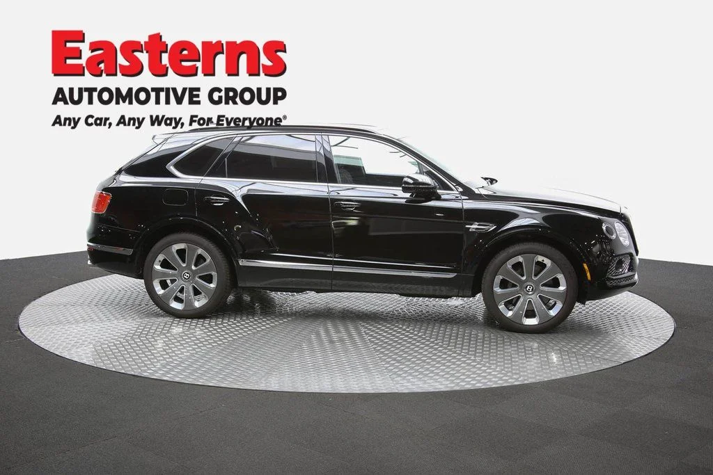Used 2018 Black Bentley Mulliner image 61