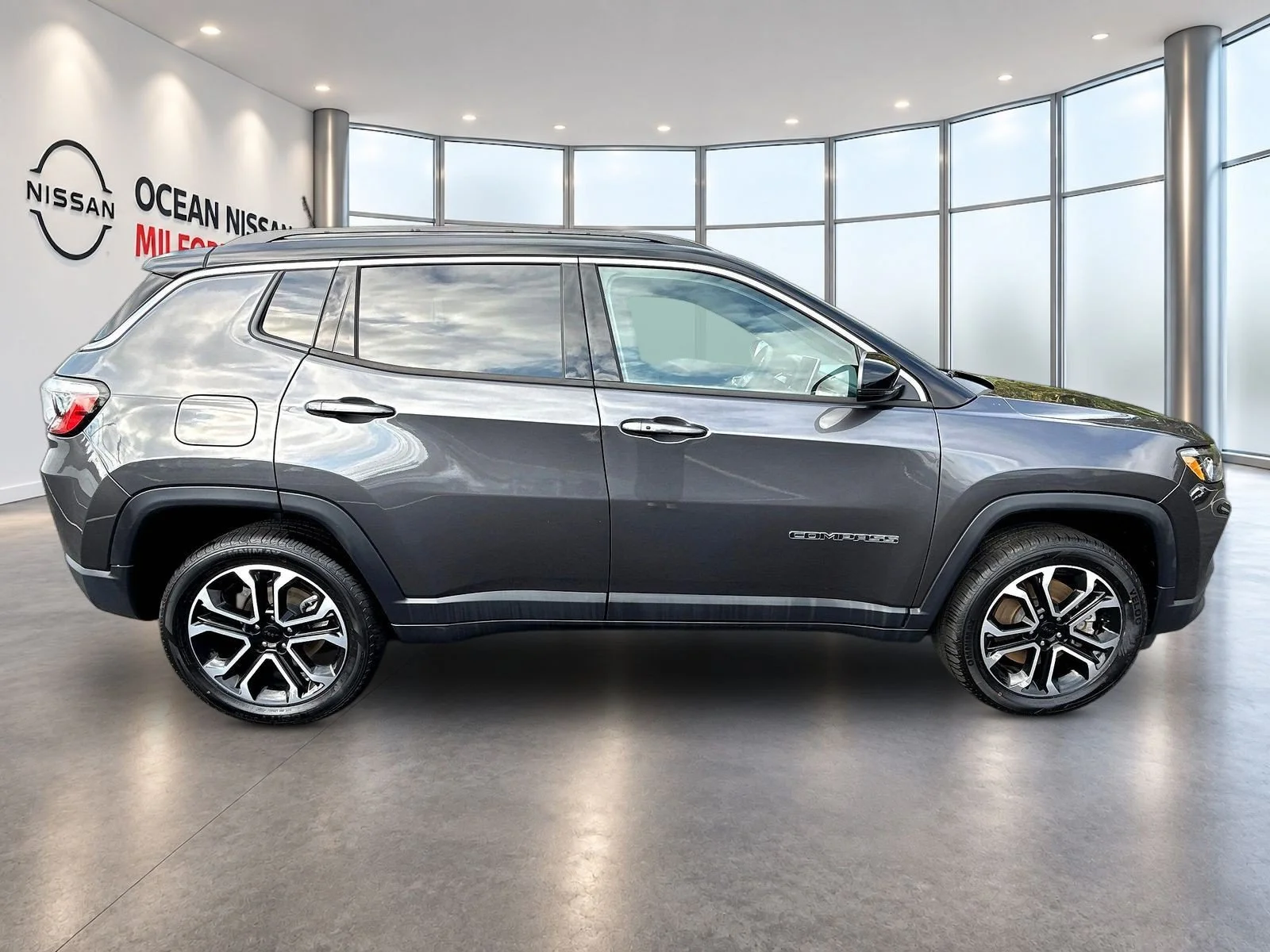 Used 2023 Crystal Metallic Jeep Limited image 4