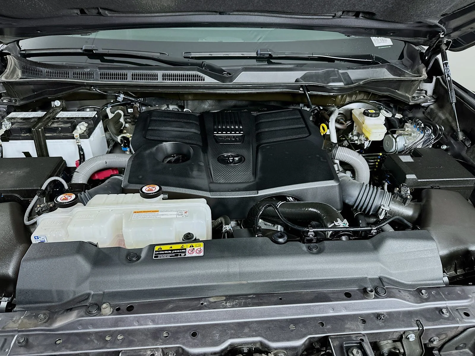 Used 2025 Magnetic Gray Metallic Toyota SR5 image 29