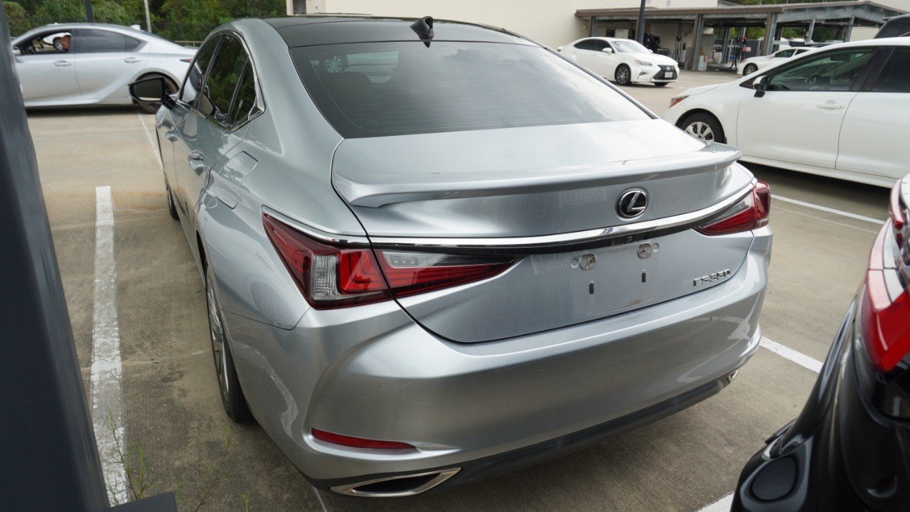 Certified Used 2022 Silver Lexus ES 350 Ultra Luxury image 8