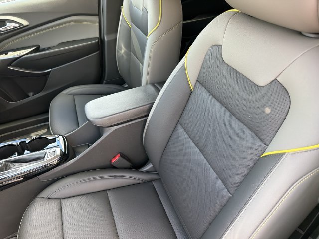 New 2026 Mosaic Black Metallic Chevrolet ACTIV image 21