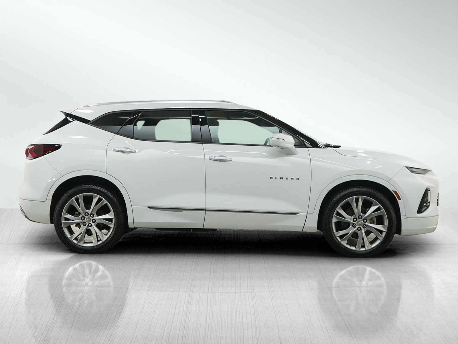 Used 2019 SUMMIT WHITE Chevrolet Premier image 6