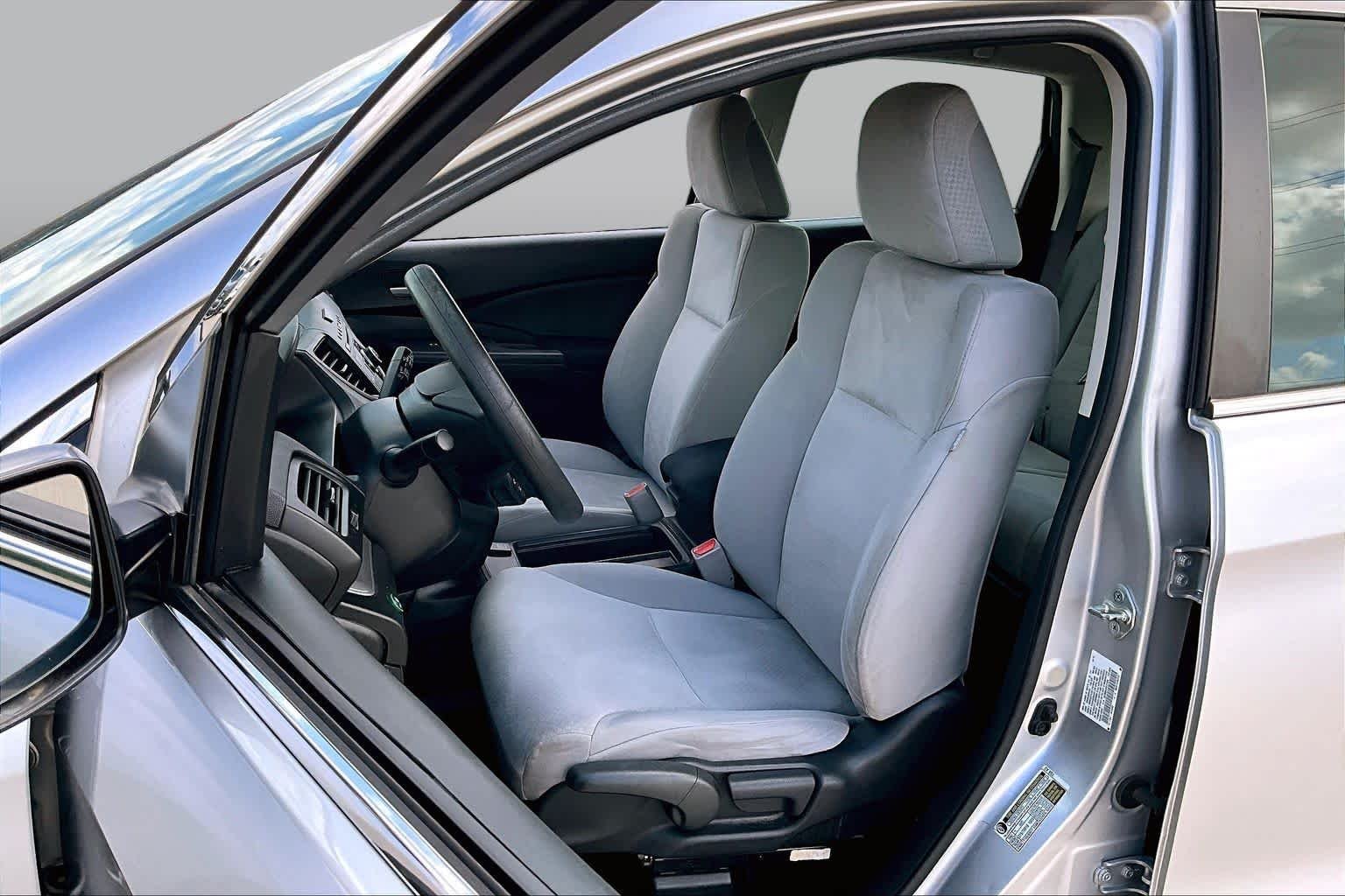 Used 2015 Alabaster Silver Metallic Honda LX image 8