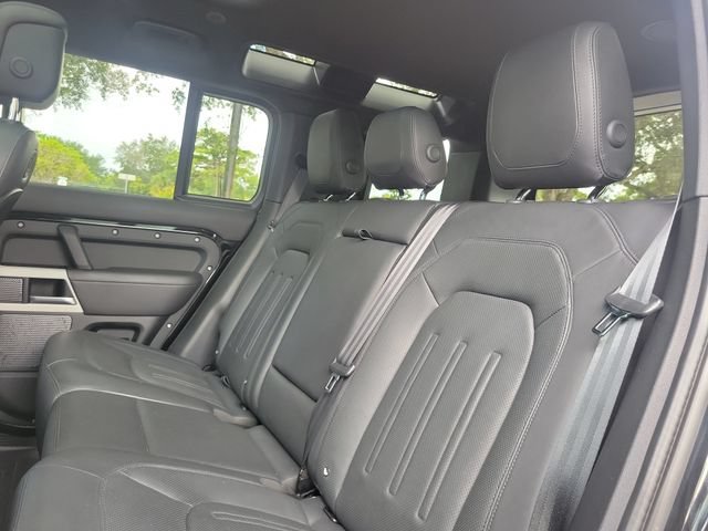 Used 2022 Santorini Black Metallic Land Rover XS Edition image 8