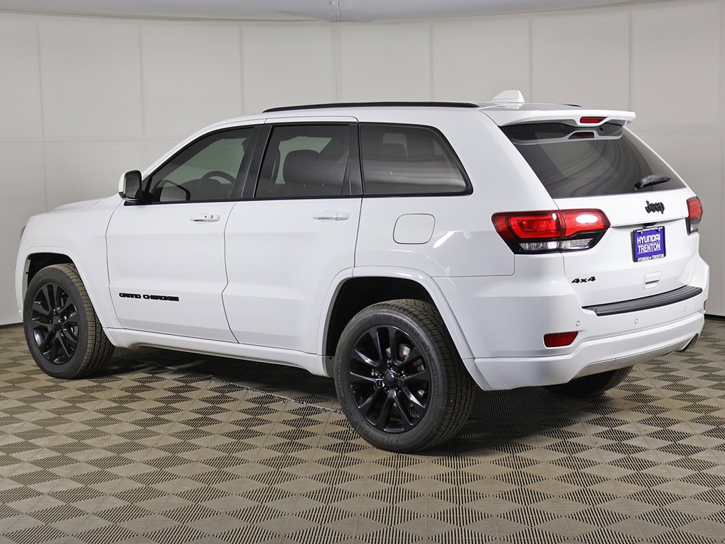 2020 Jeep Grand Cherokee Altitude - Photo 9